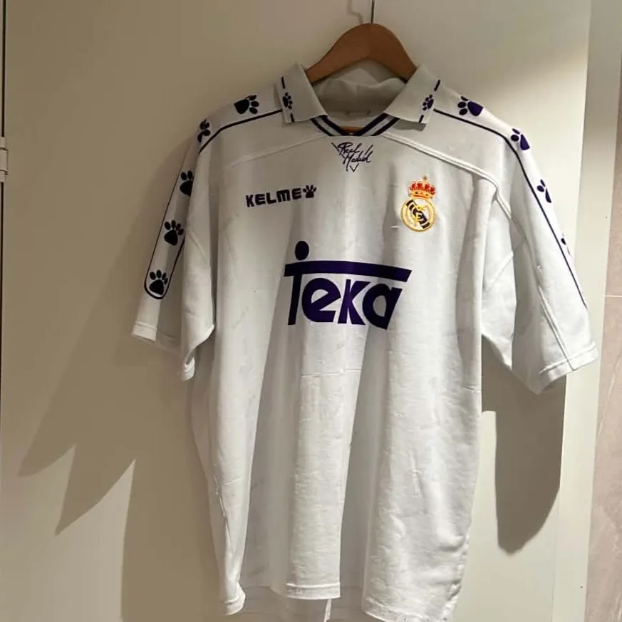Real Madrid 1996-97 home shirt, photo from a collector