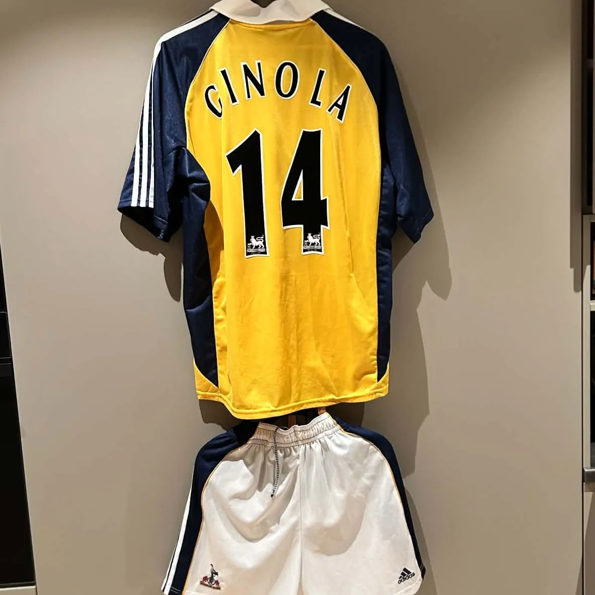 Spurs 1999-00 away shirt, photo from a collector